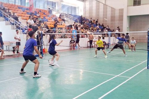 Lan tỏa phong trào cầu lông