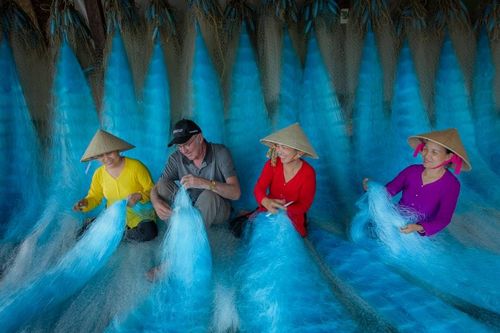 Chạm vào di sản làng nghề