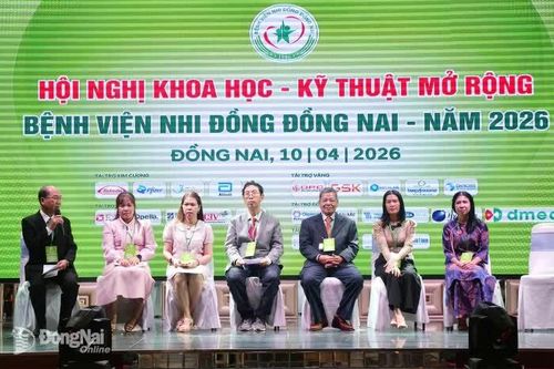 Các chuyên gia đầu ngành chia sẻ kinh nghiệm trong lĩnh vực hồi sức nhi, giúp giảm tối đa số ca tử vong