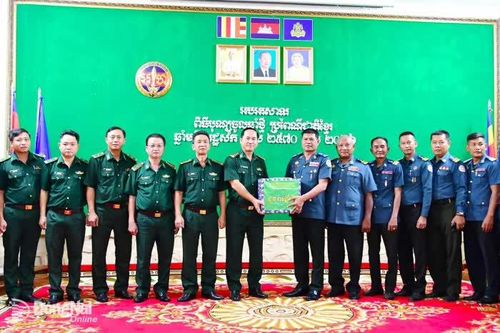 Thăm, chúc Tết Chol Chnam Thmay tại tỉnh Stung Treng, Vương quốc Campuchia