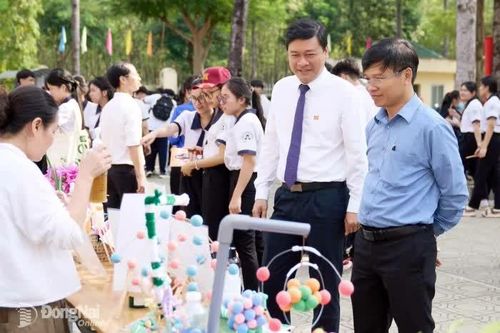Sôi nổi Ngày hội STEM/STEAM tại Trường THPT Dầu Giây