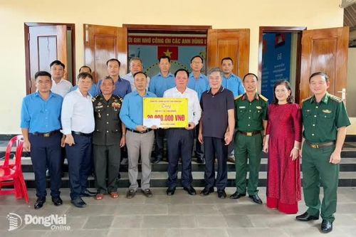 Đoàn công tác tỉnh Đồng Nai thăm, động viên Đội K72 đang làm nhiệm vụ tại tỉnh Kratie