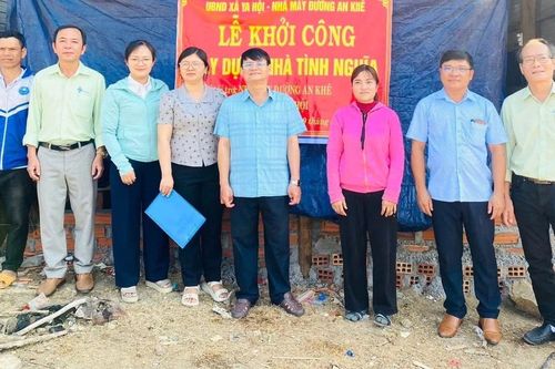 Khởi công xây dựng 2 căn nhà tình nghĩa tại làng Brang Đak Kliết