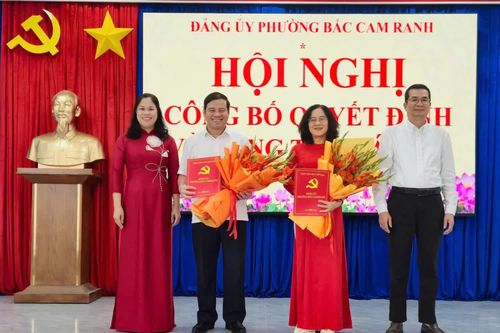Đảng ủy phường Bắc Cam Ranh công bố các nghị quyết, quyết định về công tác cán bộ