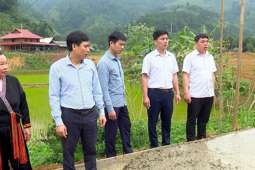 Cán bộ đa nhiệm ở cấp xã: Áp lực và yêu cầu đổi mới
