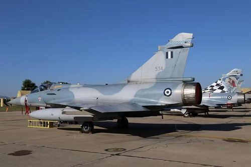 Pháp gây áp lực buộc Hy Lạp chuyển giao tiêm kích Mirage 2000-5 hỗ trợ Ukraine