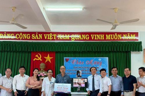 Bệnh viện Bạch Mai hỗ trợ toàn diện y tế cho Phú Quý