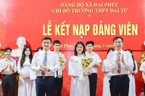 'Đồng chí tôi 18 tuổi'
