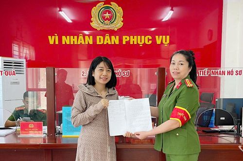 Kịp thời hỗ trợ người dân nhận lại 22 triệu đồng do chuyển khoản nhầm