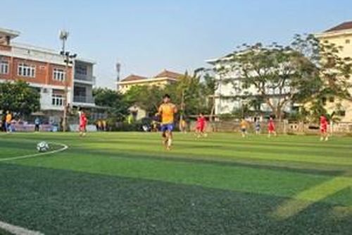 Khởi tranh giải bóng đá phường Vỹ Dạ