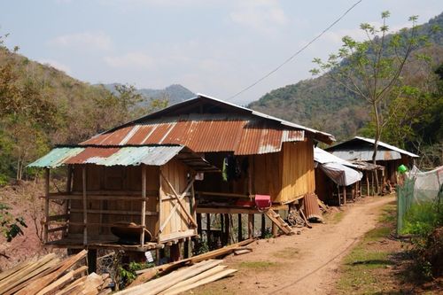 Gỡ nút thắt, sớm tạo nơi tái định cư cho người dân vùng lũ ở Nghệ An
