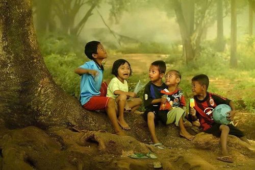 'Viết tuổi thơ lên cây' (thơ)