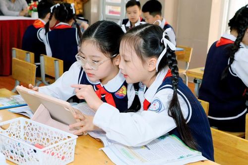 Mạng xã hội hay loại 'ma túy số' đang tàn phá tư duy học đường?