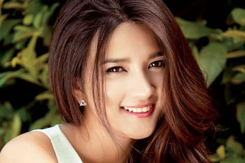 Mỹ nhân số 1 Việt Nam: 21 tuổi làm mẹ đơn thân, 36 tuổi trở thành NSƯT, vẫn là đóa hoa rực rỡ sau nhiều thăng trầm