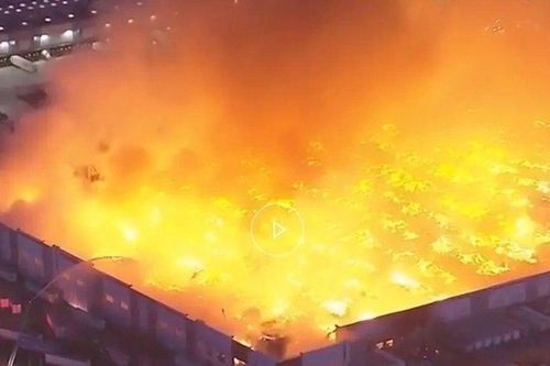 Nhân viên phóng hỏa đốt kho hàng 213 triệu USD của công ty vì lương thấp