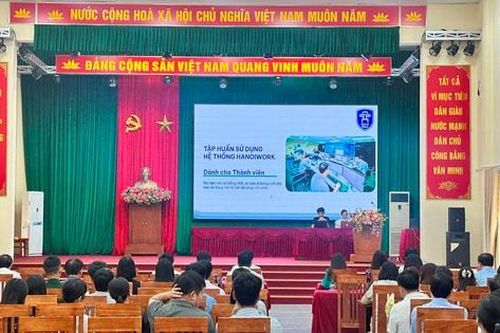 Xã Hồng Sơn: Đặt mục tiêu tất cả cán bộ, người lao động được cập nhật kỹ năng số