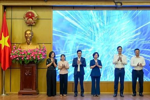 Phường Ngọc Hà ra mắt mô hình 'Cán bộ Mặt trận thực chiến cùng AI'