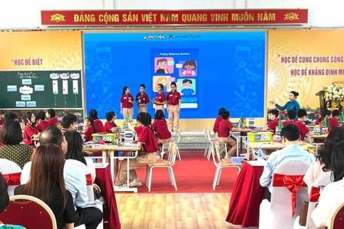 Hà Nội thúc đẩy dạy tiếng Anh tích hợp công nghệ và trí tuệ nhân tạo