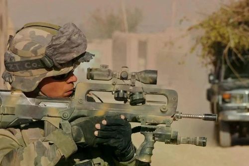 Súng trường tấn công FAMAS - biểu tượng của quân đội Pháp