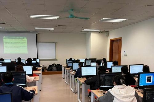 Lộ trình thi tốt nghiệp THPT trên máy tính ra sao?