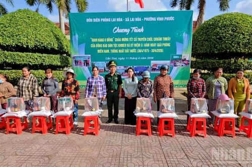 Cần Thơ tặng quà cho bà con Khmer nhân dịp Tết Cổ truyền Chôl Chnăm Thmây