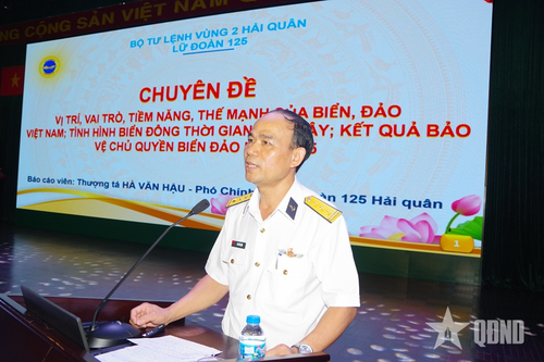 Đưa biển, đảo đến gần hơn với cán bộ, đảng viên và học sinh TP Hồ Chí Minh