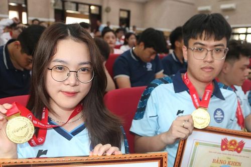 Thủ khoa Olympic Toán toàn quốc 2026 tiết lộ bí quyết đạt giải Đặc biệt