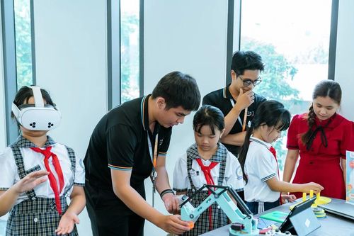 Khi AI trở thành 'người thầy dẫn đường' nhân văn