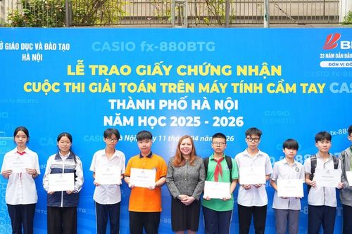 Hơn 400 học sinh tranh tài thi Giải toán trên máy tính cầm tay