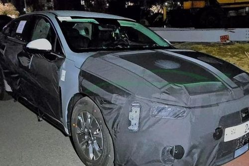 Kia K5 thế hệ mới lộ diện tại Hàn Quốc
