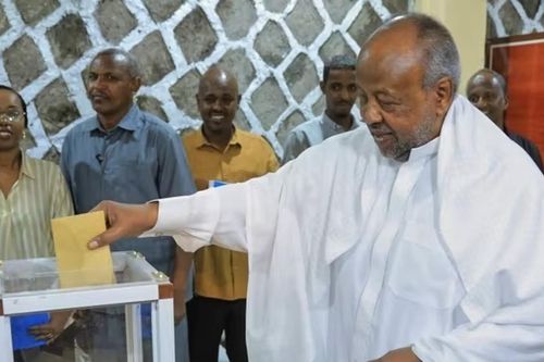 Tổng thống Djibouti tái đắc cử nhiệm kỳ thứ sáu, tiếp tục nắm quyền gần ba thập kỷ
