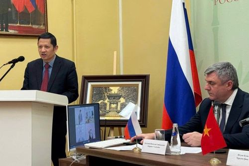 Hội thảo bàn tròn về Đại hội XIV của Đảng tại Saint-Petersburg, Nga