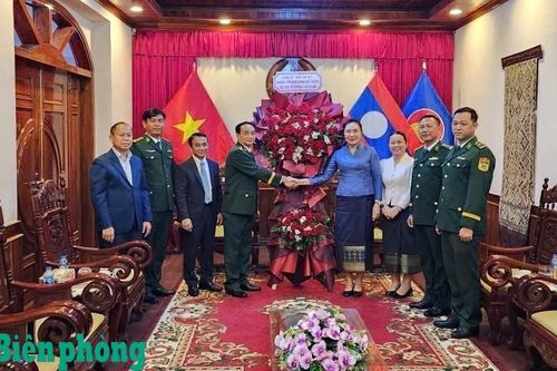 Bộ đội Biên phòng thành phố Đà Nẵng chúc Tết cổ truyền Bunpimay Tổng lãnh sự quán Lào tại Đà Nẵng