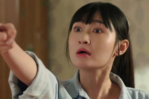 Ngọc Thủy nói về cảnh quỳ gối cầu xin Mạnh Trường