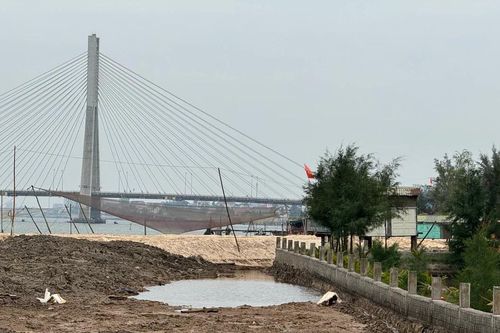 Vì sao dự án giao thông gần 300 tỷ ven sông Nhật Lệ 'đứng bánh' nhiều tháng nay