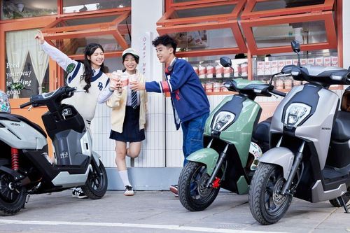 Thị trường xe máy đón nhận 'sắc xanh' trong 3 tháng đầu năm 2026
