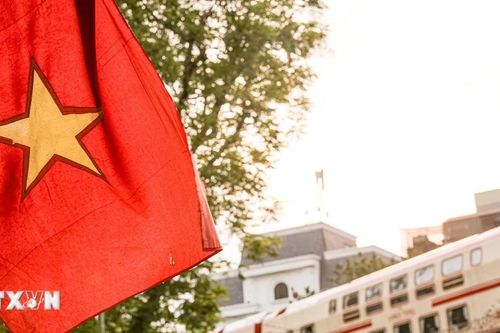 Hành trình khám phá văn hóa Hà Nội qua trải nghiệm 'Tàu 5 cửa ô'
