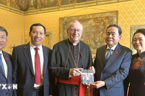 Chủ tịch Quốc hội Trần Thanh Mẫn hội kiến Thủ tướng Tòa thánh Vatican, Hồng y Pietro Parolin