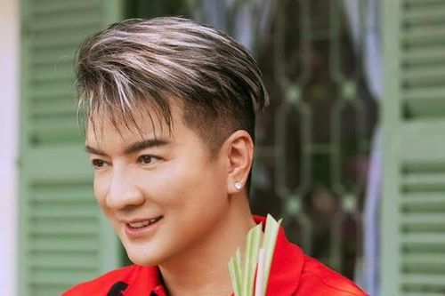 'Ông hoàng nhạc Việt' sống cảnh 'gà trống nuôi con', ở tuổi U60 mở quán bán thêm cafe