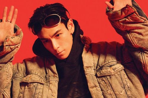 ANOTHER DIMENSION: Lời tạm biệt của T.O.P với BIGBANG