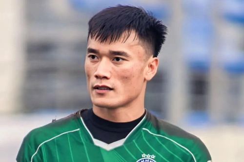 Quá tiếc khi thủ môn Bùi Tiến Dũng dừng lại