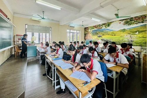 Sĩ tử 'vào 10' và áp lực vượt cấp
