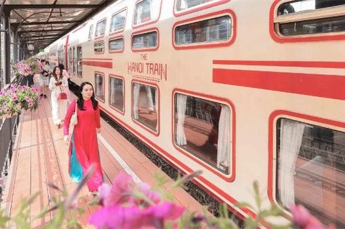 Du lịch trải nghiệm trên 'Tàu 5 cửa ô'