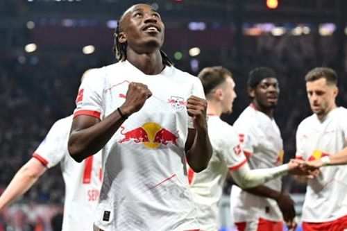 Man United rộng cửa chiêu mộ Yan Diomande nhờ kịch bản Jadon Sancho sang Leipzig