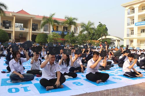 Sôi nổi cuộc thi Rung chuông vàng 'Ring the Golden bell'
