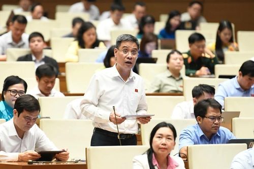 Bảo đảm quyền lợi và an toàn cho cán bộ tại các cơ quan đại diện ở nước ngoài