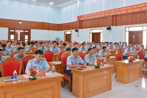 Trường Sĩ quan Không quân bế mạc kỳ kiểm tra kỹ năng nghề nhân viên chuyên môn kỹ thuật