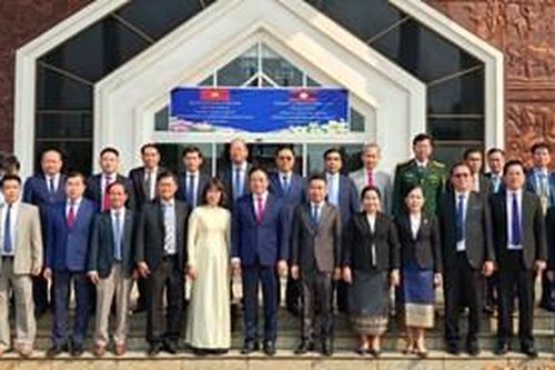 Hội đàm, ký kết thỏa thuận hợp tác bổ sung giữa thành phố Huế với tỉnh Champasak, CHDCND Lào