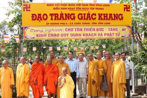 Vĩnh Long: Công bố, trao quyết định thành lập điểm sinh hoạt tôn giáo tập trung Giác Khang