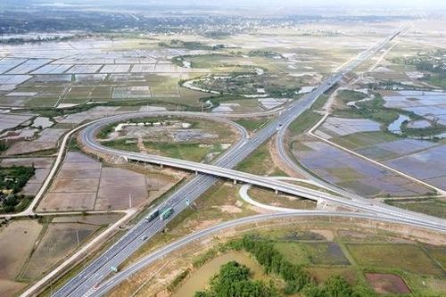 Gấp rút hoàn thiện các hạng mục còn dang dở trên cao tốc Bắc – Nam